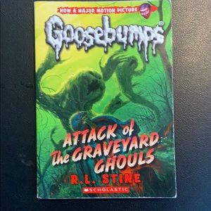 ATTACK of The GRAVEYARD GHOULS by R.L STINE